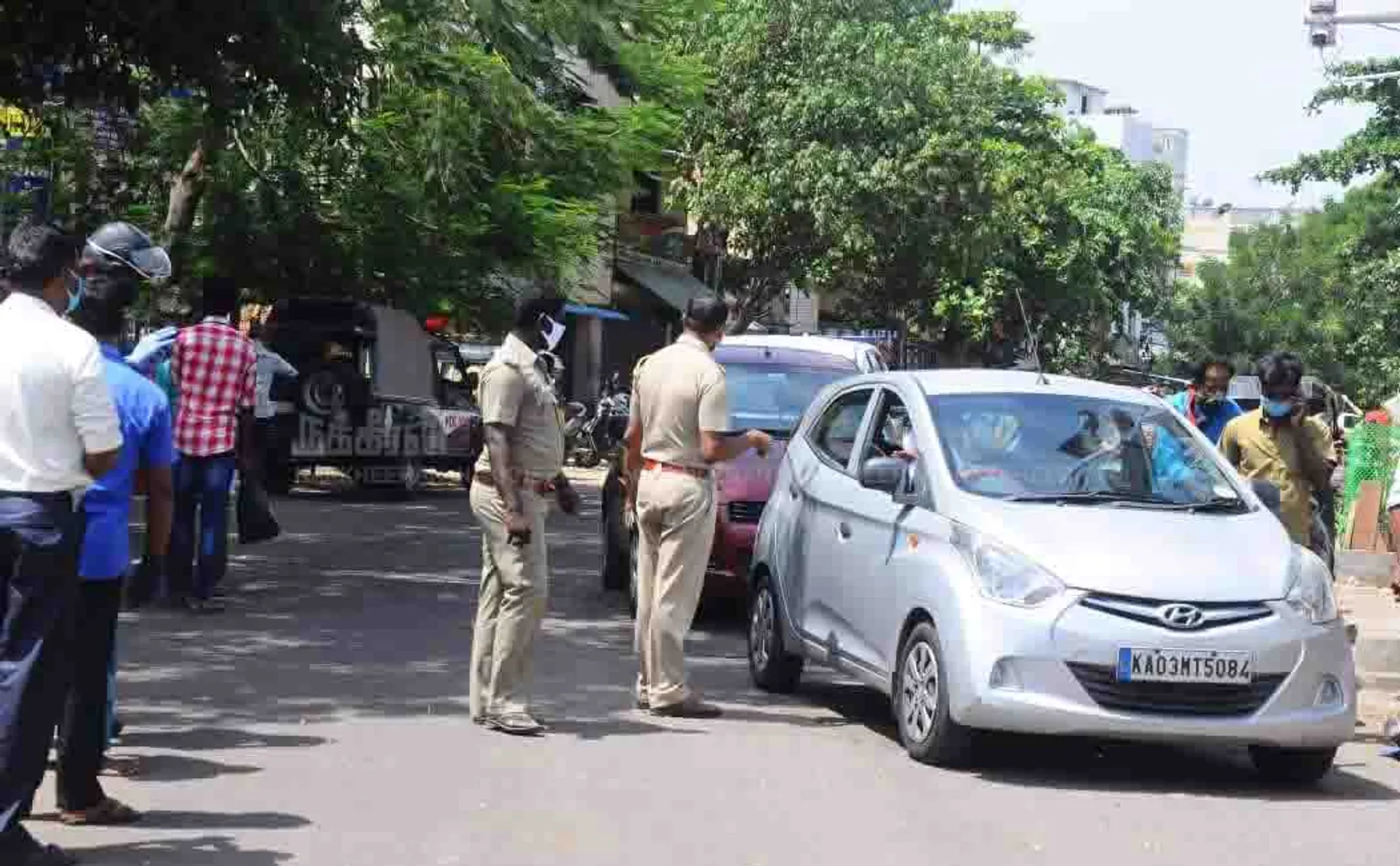 state border e- pass checking officer coronavirus prevention tn govt 